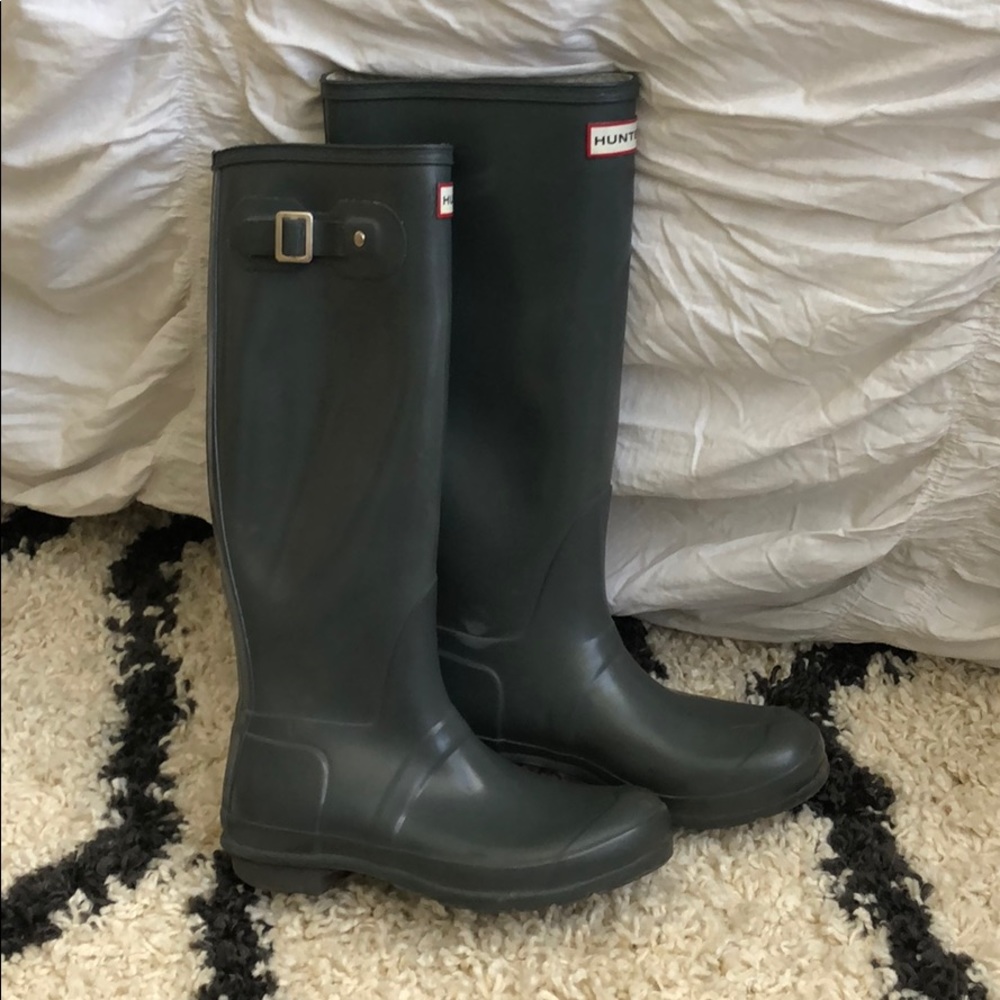 Grey hunter rain boots